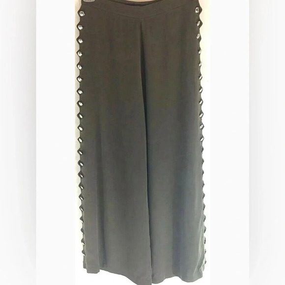 Zara Army Green Embellished Pants - Picture 3 of 13